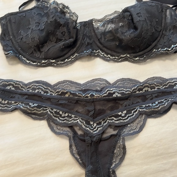 Victoria Secret Bundle - Picture 4 of 5